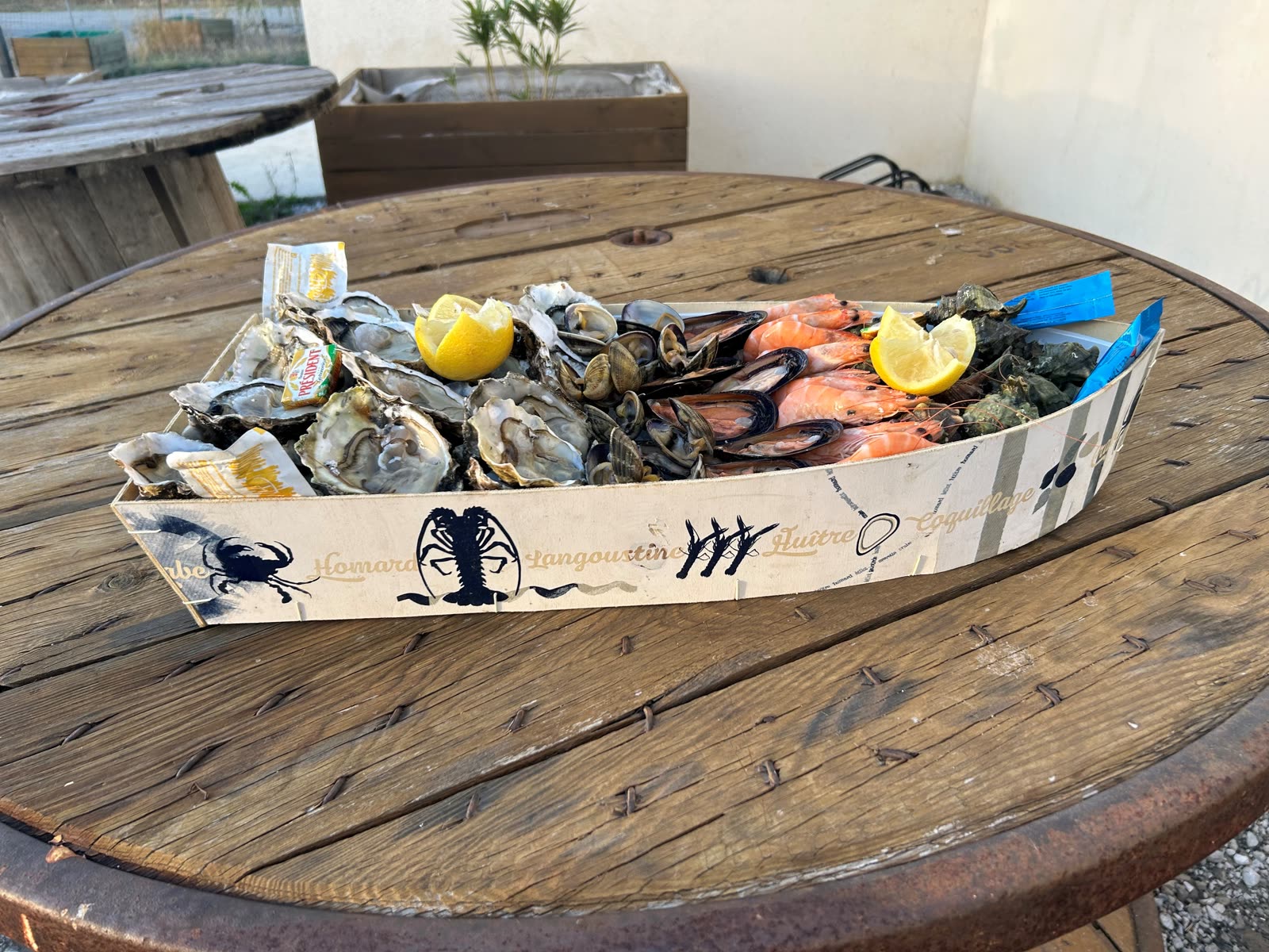 Plateau de fruits de mer Camargue Coquillages · Instagram